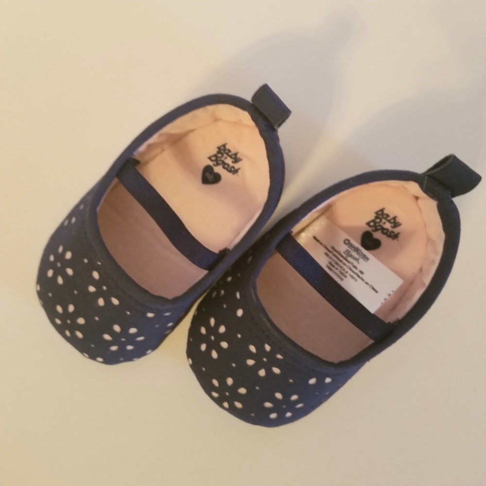 NWOT Oshkosh B'gosh Baby Girl Mary Jane Crib Shoes - Picture 4 of 5